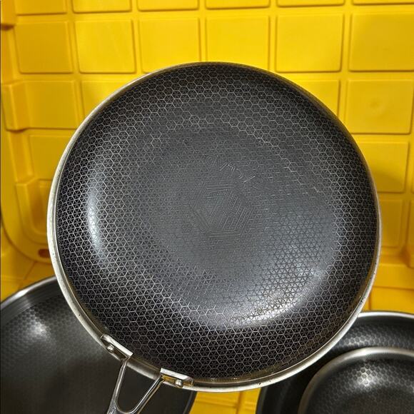 HEXCLAD 5 Piece Nonstick Stainless Steel Frying Pan Set 10 12 and Wok $600 - Picture 7 of 9